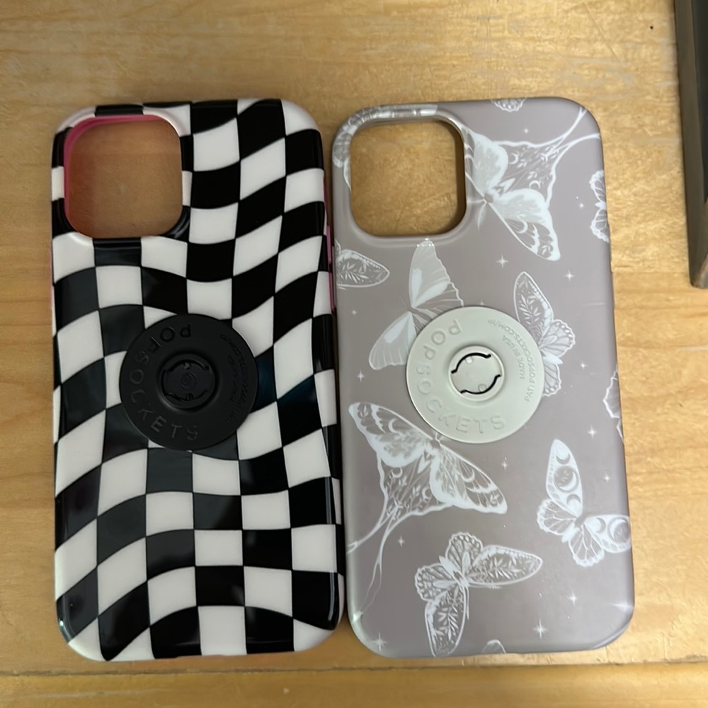 2 velvet caviar cases